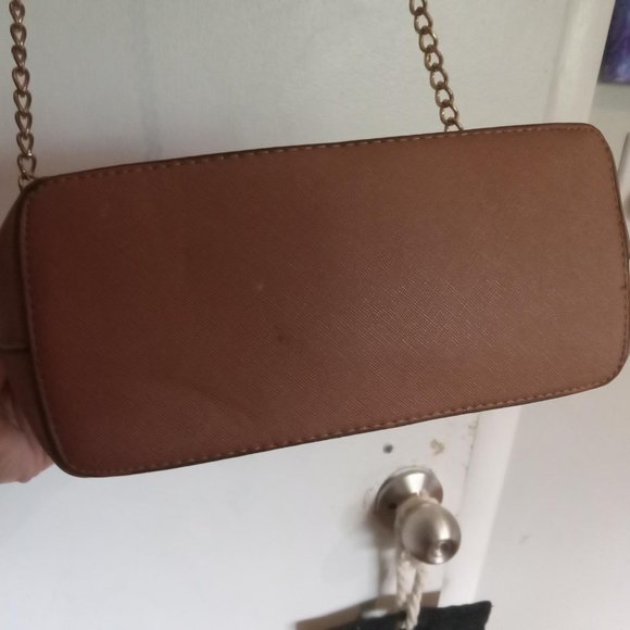 brown/tan leather crossbody bag Manufactured by Aldo - Picture 3 of 5